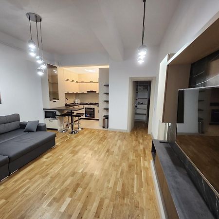 Near Airport 2 Rooms Apartments In Himson Яссы Экстерьер фото