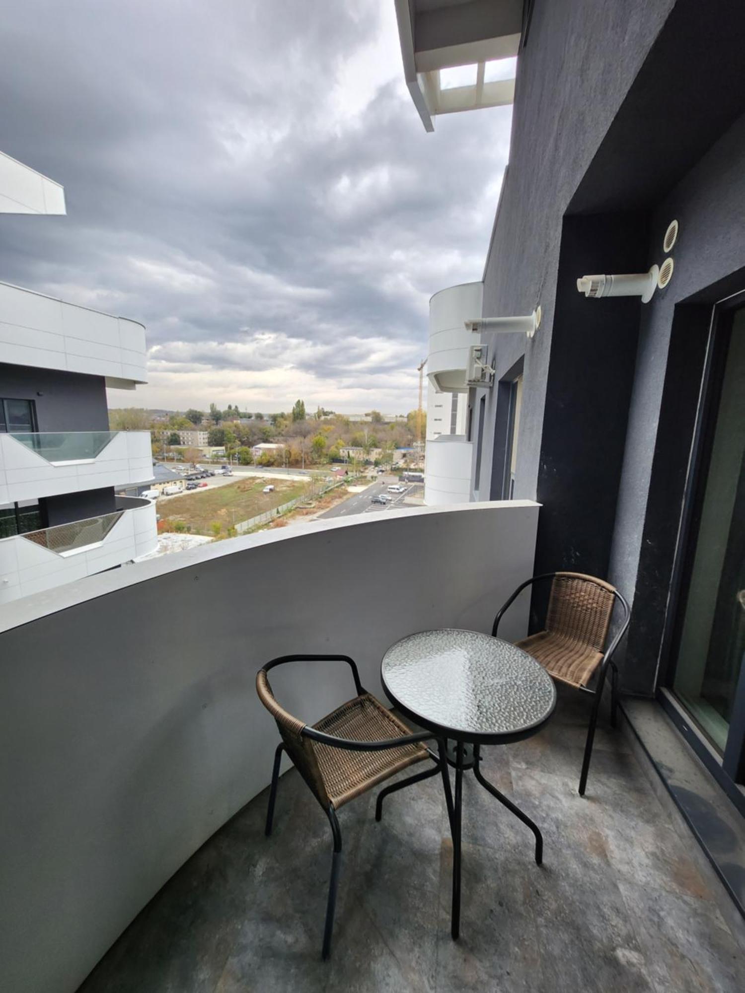 Near Airport 2 Rooms Apartments In Himson Яссы Экстерьер фото