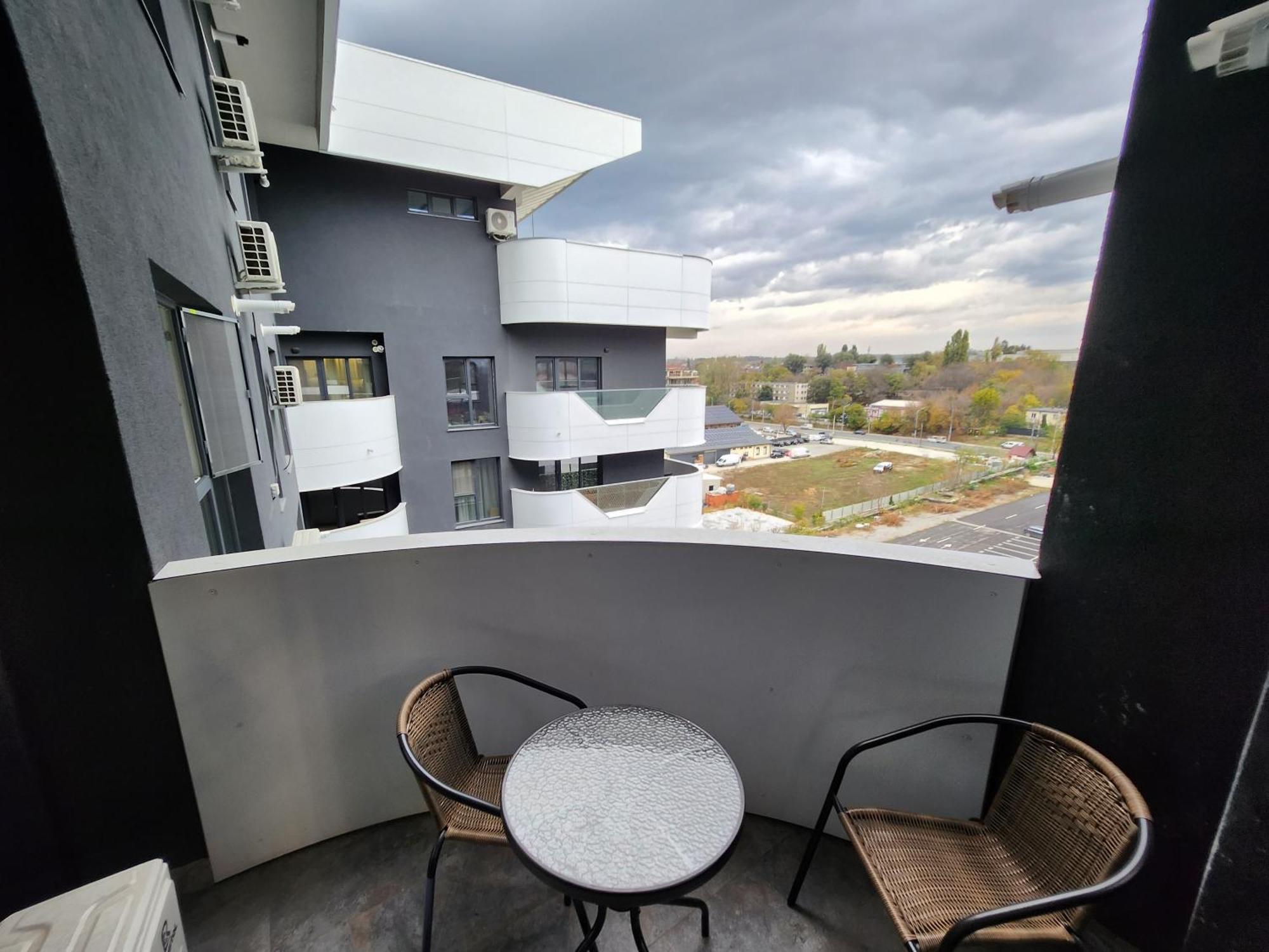 Near Airport 2 Rooms Apartments In Himson Яссы Экстерьер фото