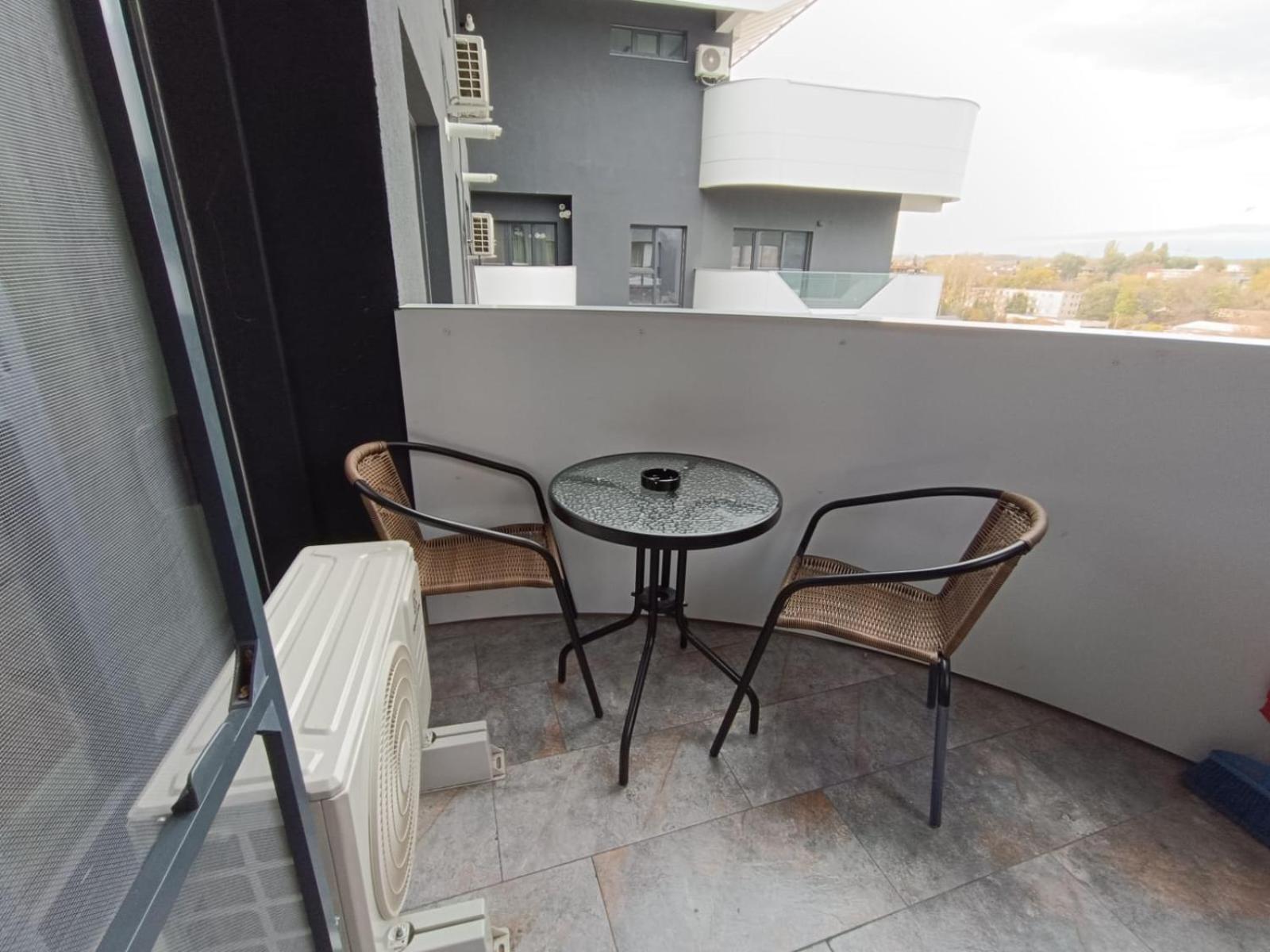 Near Airport 2 Rooms Apartments In Himson Яссы Экстерьер фото